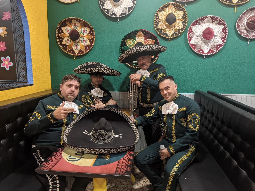 Mariachis en Valencia precios Cuarteto Los Gallos